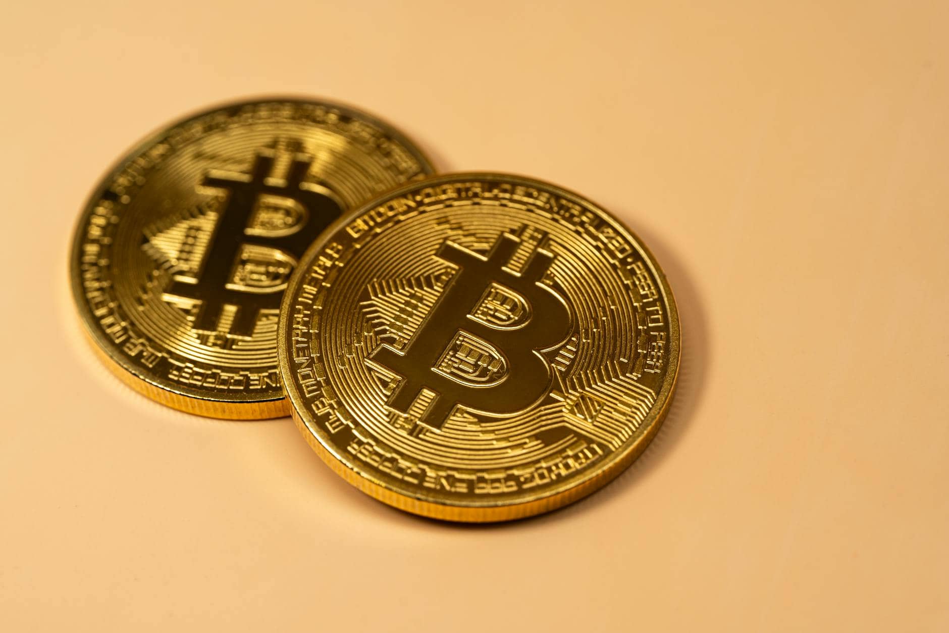 Prêts hypothécaires garantis par Bitcoin : ce que le partenariat Fannie Mae-Coinbase change pour votre patrimoine crypto